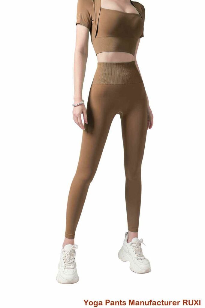 pe pantaloni scurți de alergare de sprinter RUXI