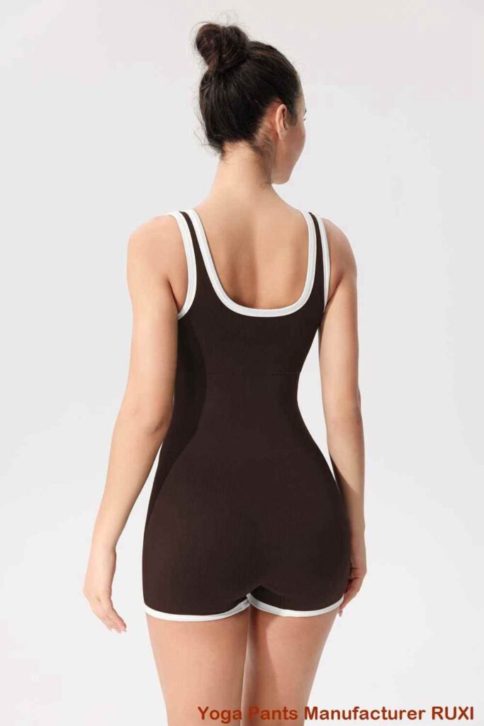 pantaloni scurți de sport cu scrunch RUXI me3078